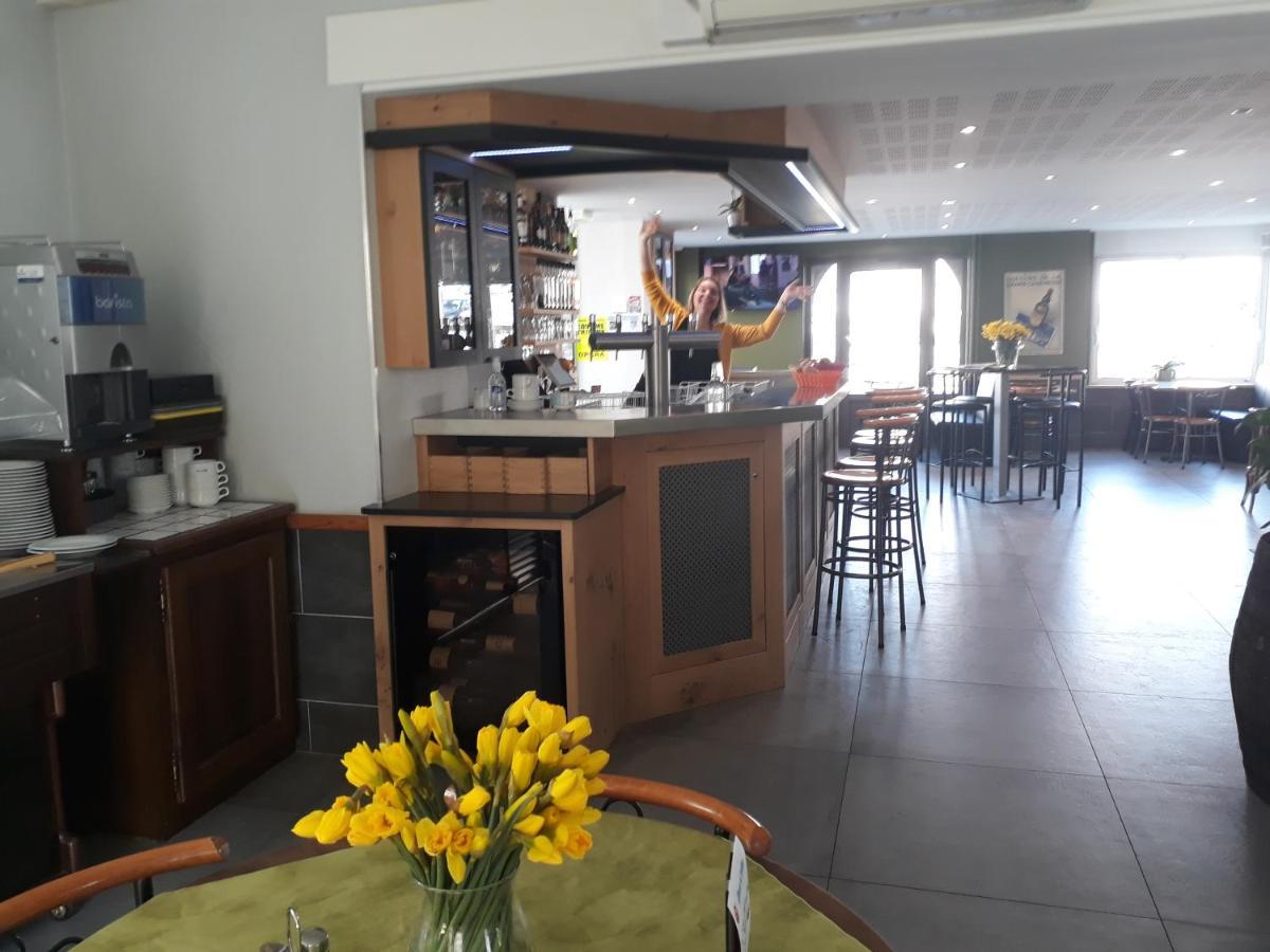 Auberge Des Avenieres Les Avenières Eksteriør billede